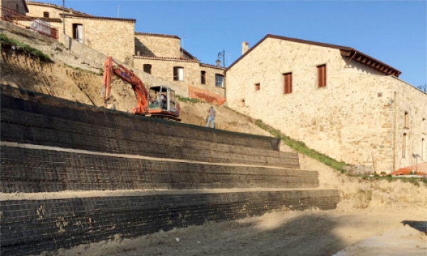 OPERE DI SOTTOSCARPA IN TERRE RINFORZATE